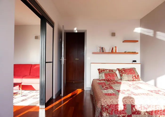 Paris 15 Apartment With Local Lifestyle